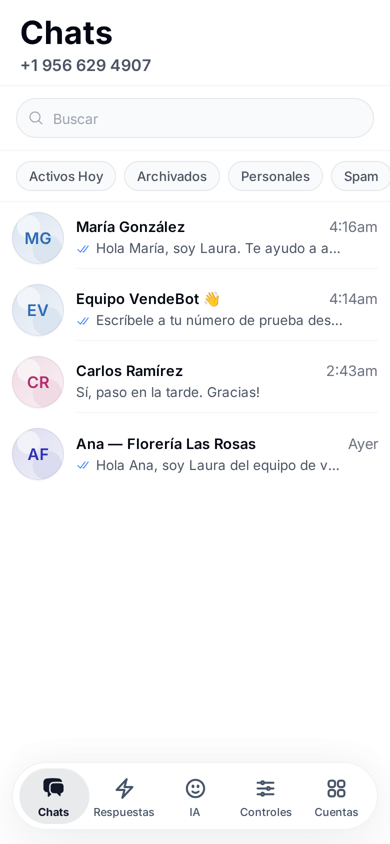Lista de chats de prueba en un teléfono, con las vistas debajo de Buscar